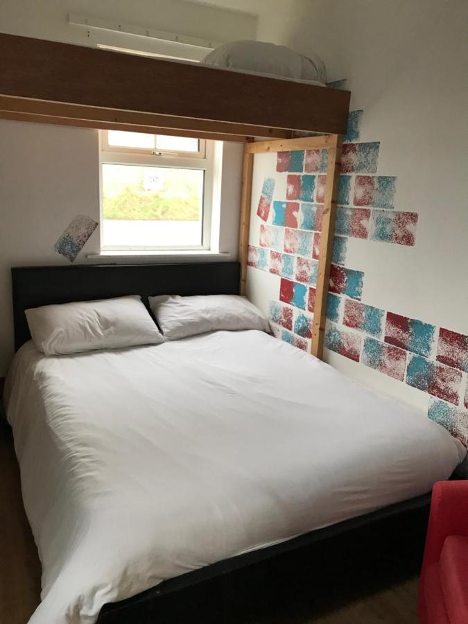 Finn Mccools Giants Causeway Hostel Bushmills Exterior foto